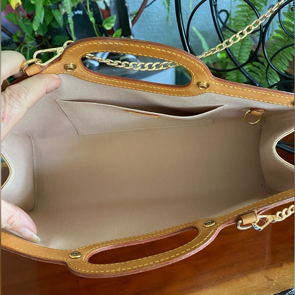 Louis Vuitton Monogram Vernis Roxbury - Picture 9 of 14